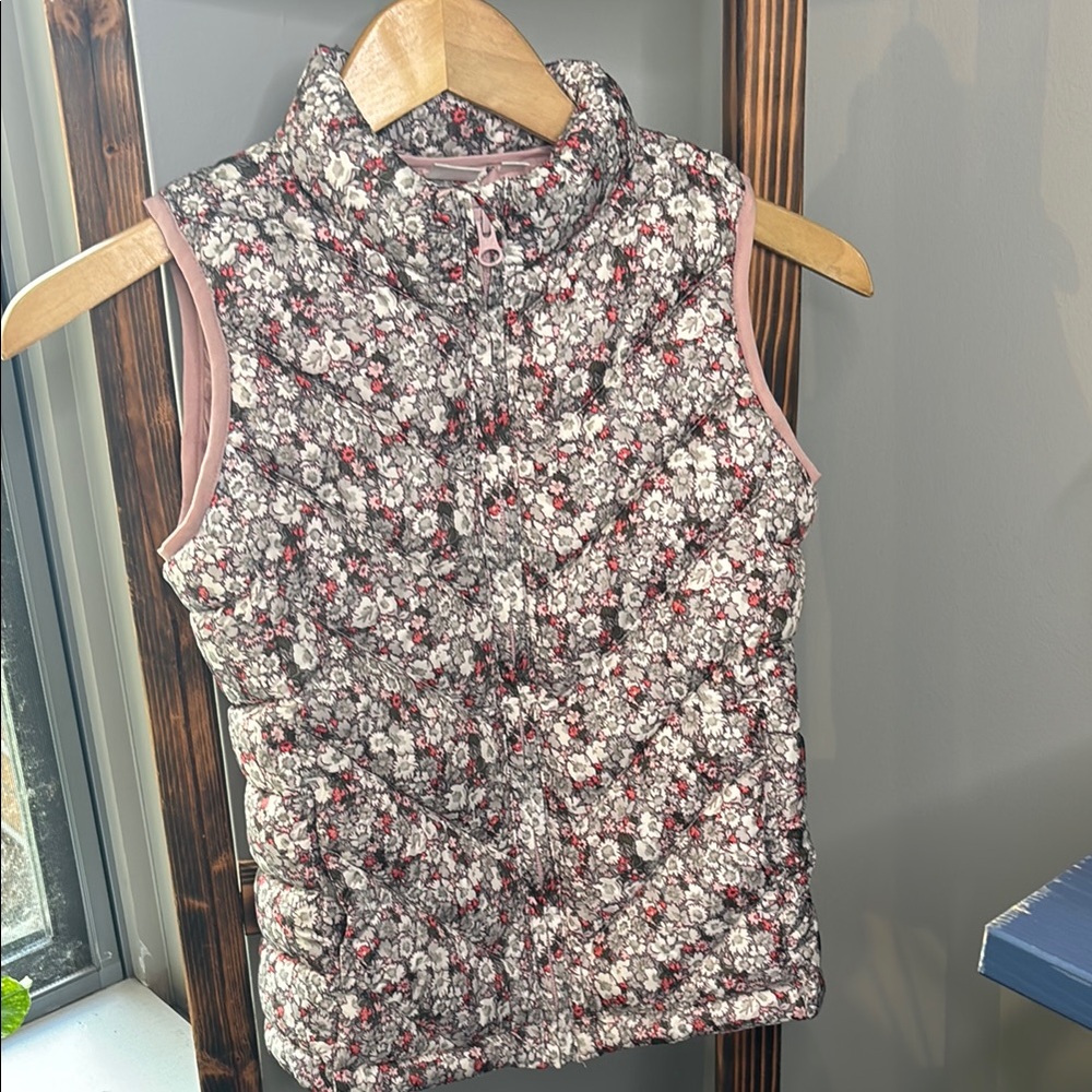 GAP Kids Floral puffer vest